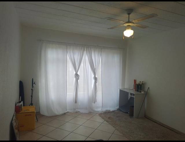 1 BEDROOM APARTMENT FOR SALE IN WHITERIDGE